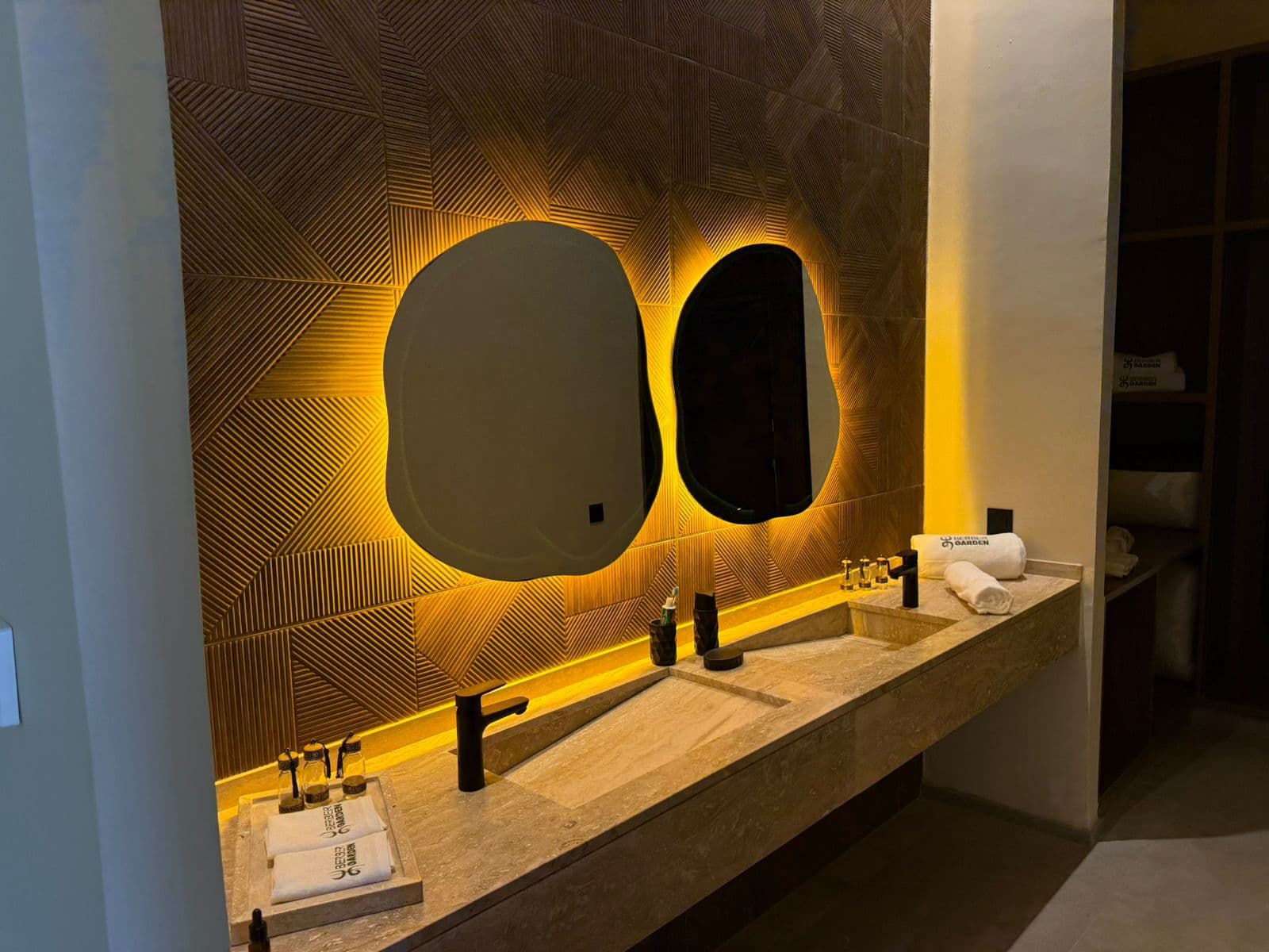 Villa Marrakech — suite de luxe avec vue Atlas